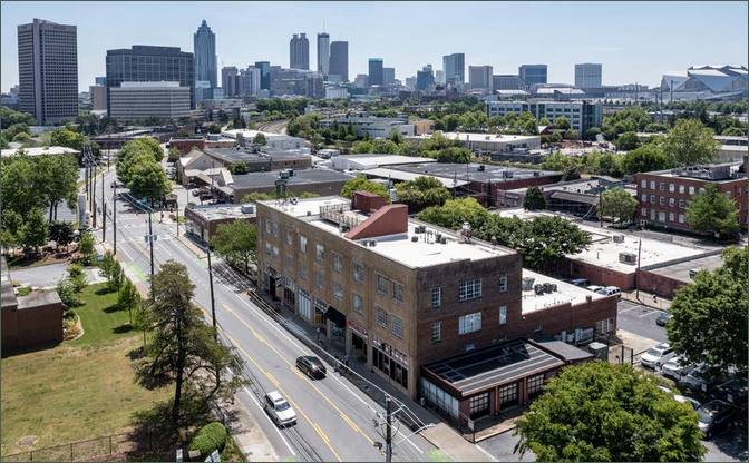                         	Hotel Roxy Lofts
                        