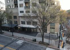 
                                	        565 Peachtree Street (The Reynolds)
                                    