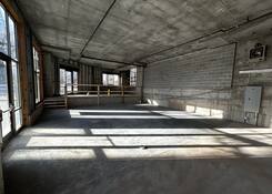 
                                	        565 Peachtree Street (The Reynolds)
                                    