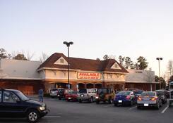 
                                	        Oglethorpe Crossing
                                    